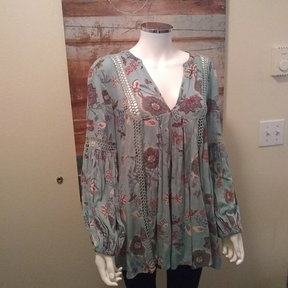 Free People - Size XSmall, Gorgeous Top